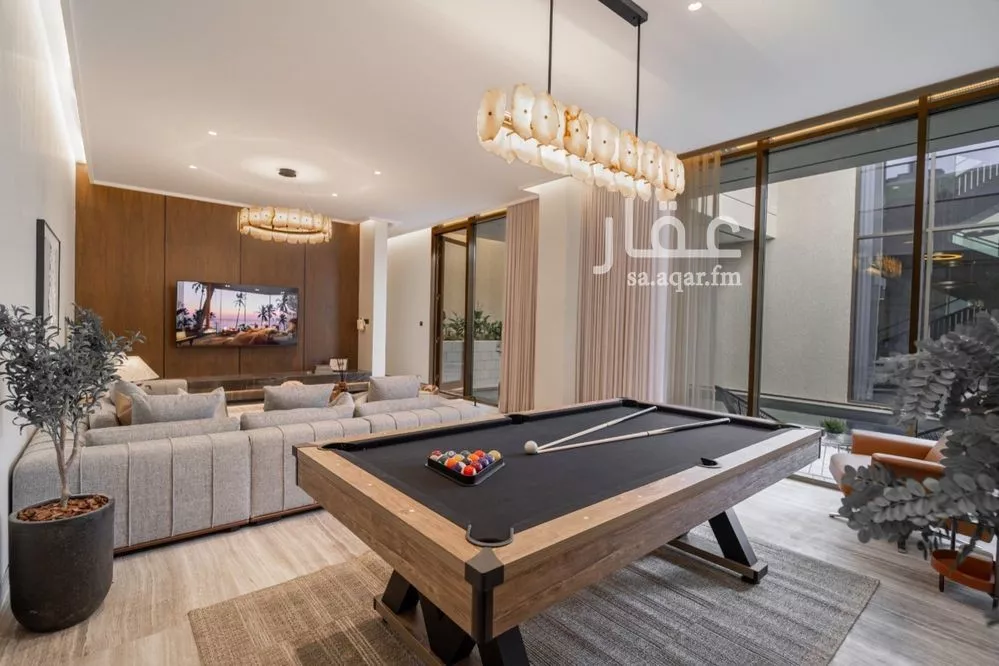 5 bedroom villa in Al Malqa 5