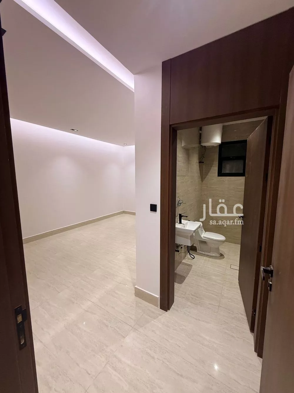 5 bedroom apartment in Al Janadriyah 5