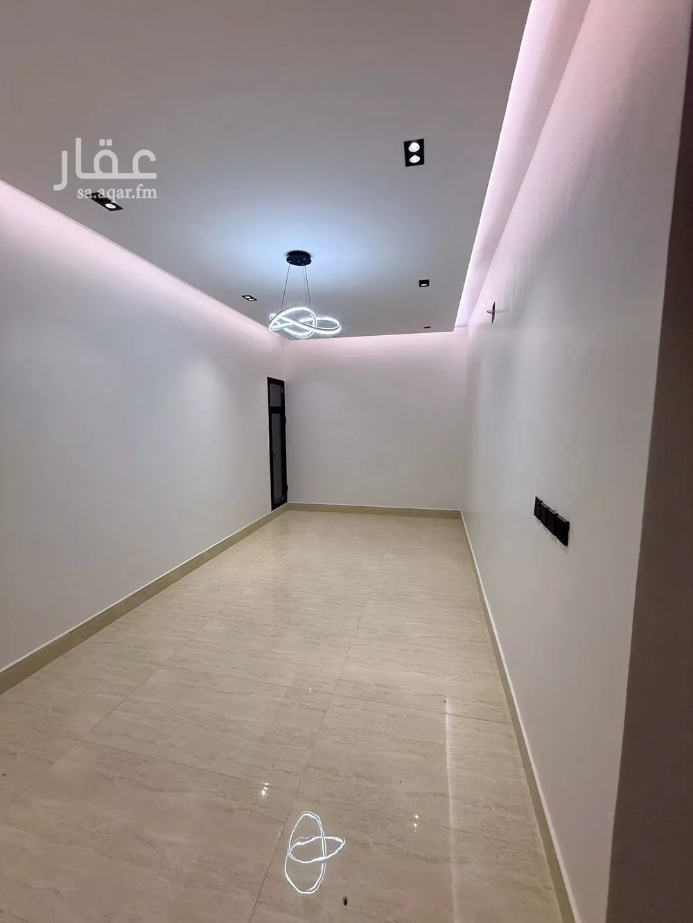 5 bedroom apartment in Al Janadriyah 7