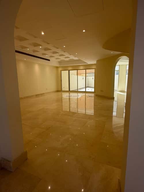 8 bedroom villa in Abhur South 12