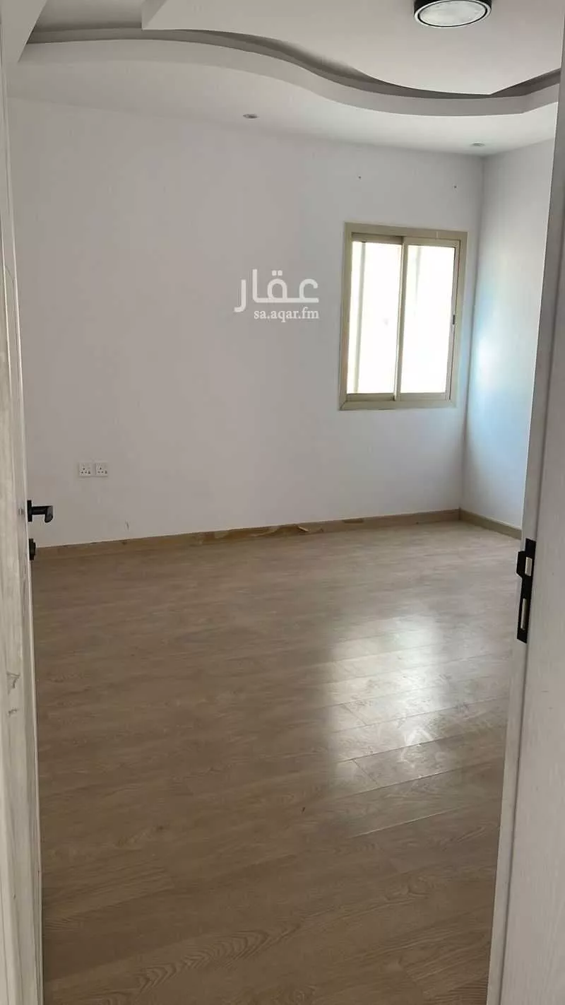 شقة 4 غرف في الملقا 3