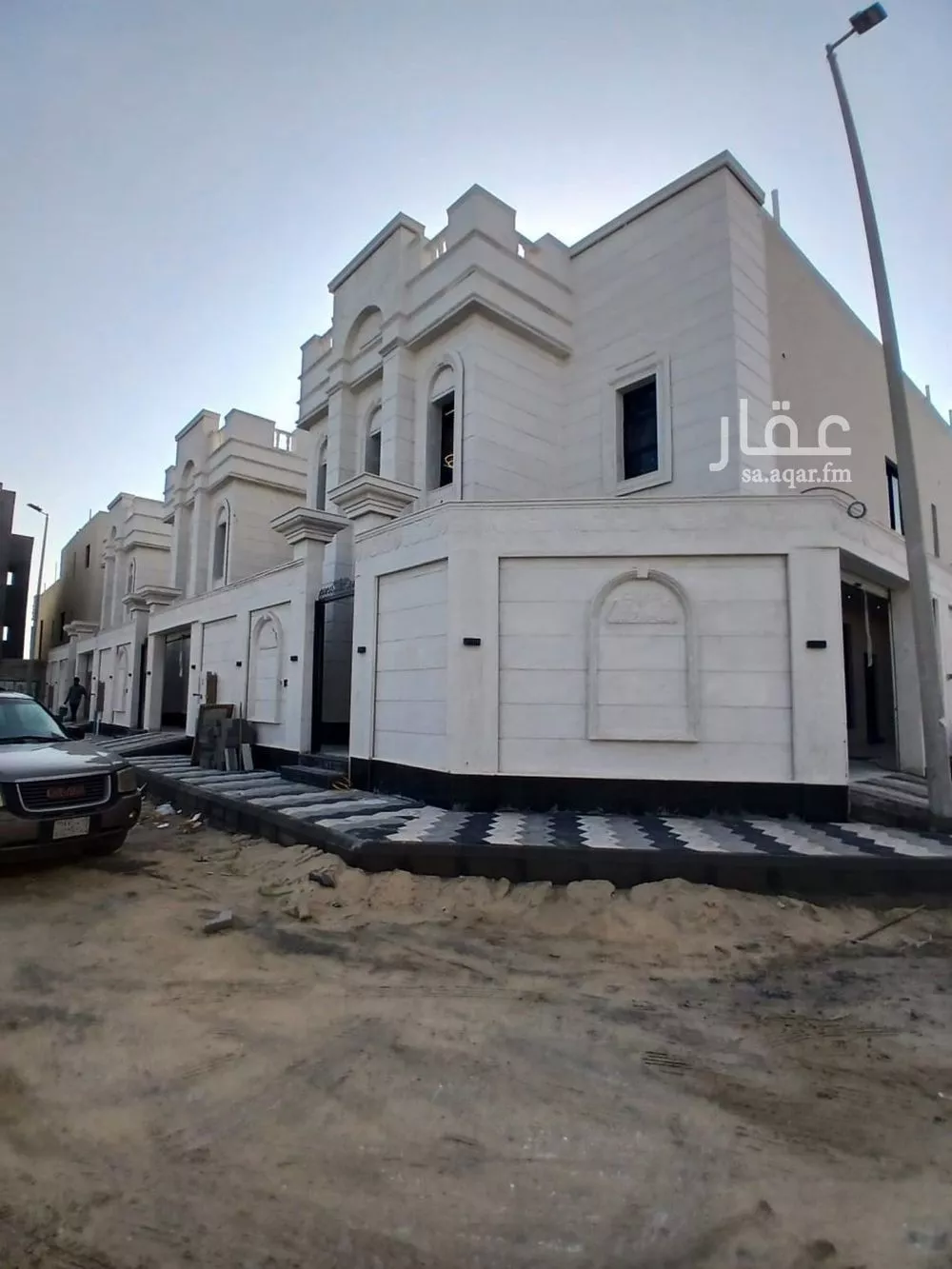 فيلا 8 غرف في الأمواج 4