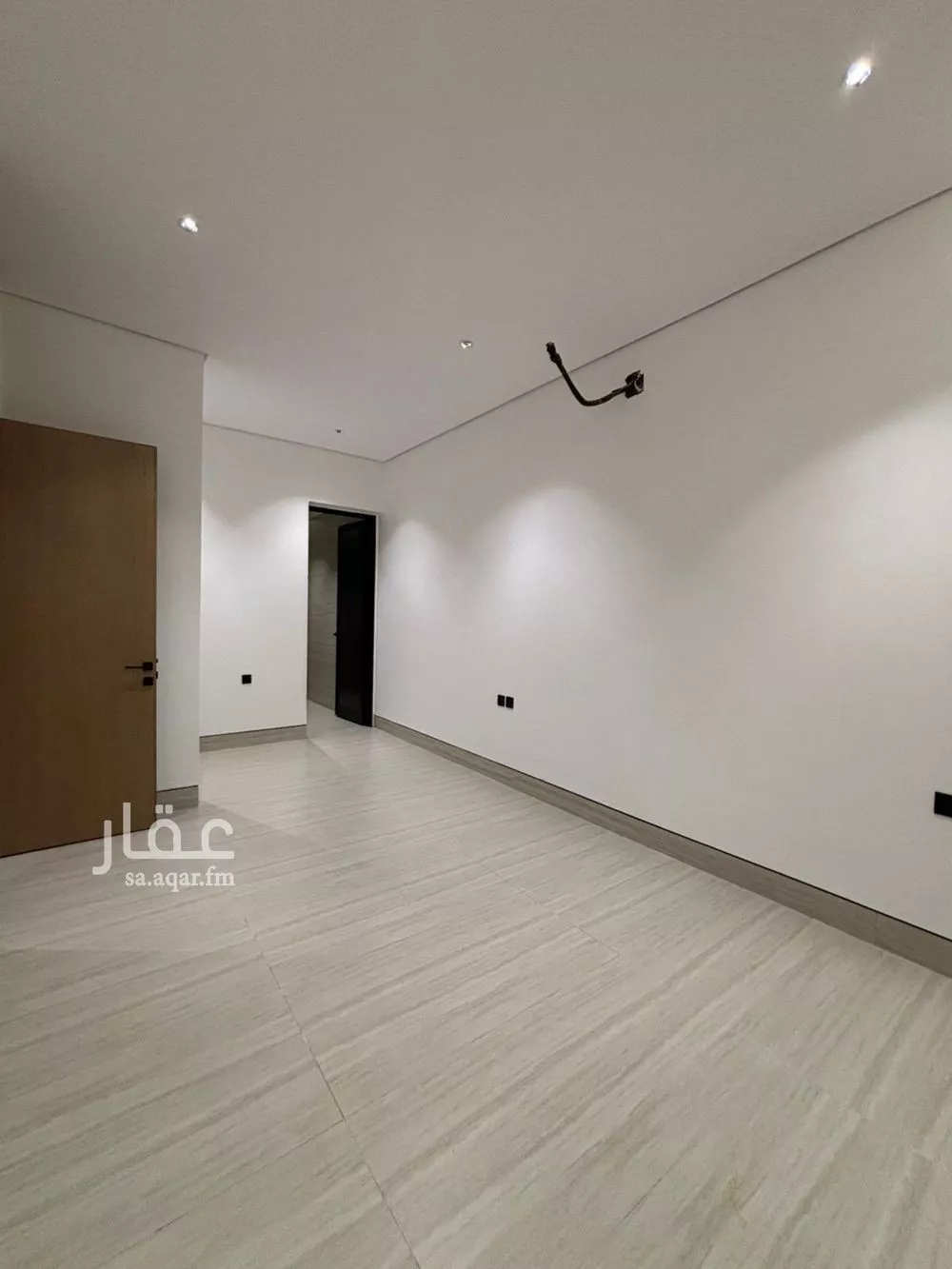 فيلا 6 غرف في النرجس 15