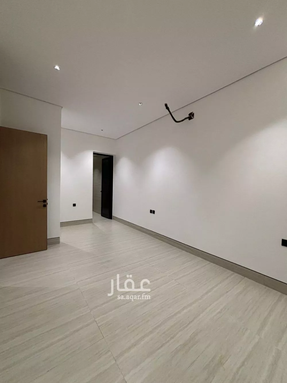 فيلا 6 غرف في النرجس 23