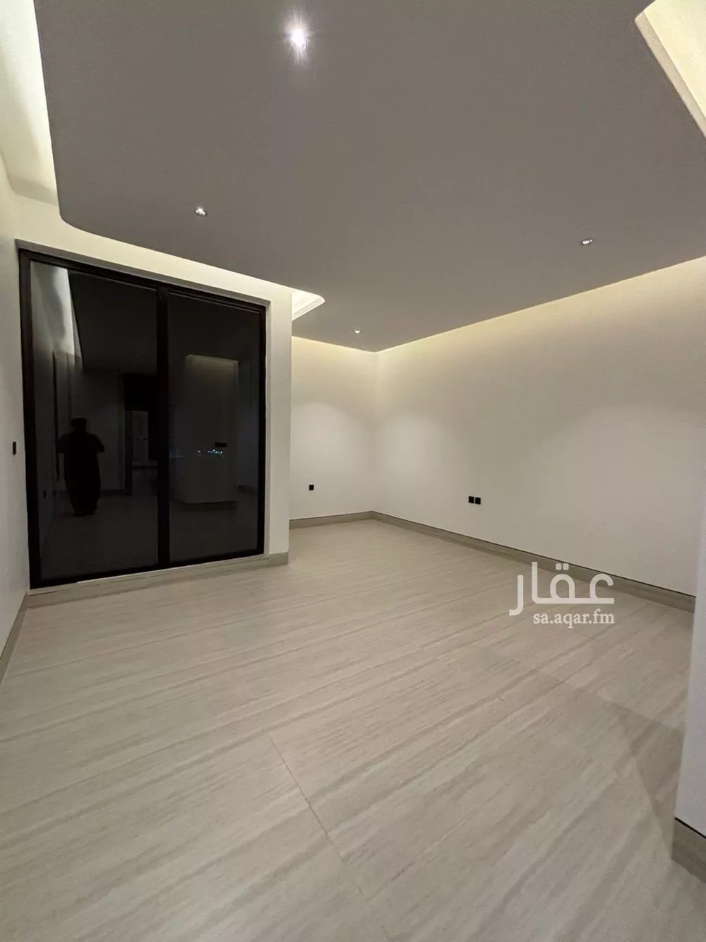 فيلا 6 غرف في النرجس 24
