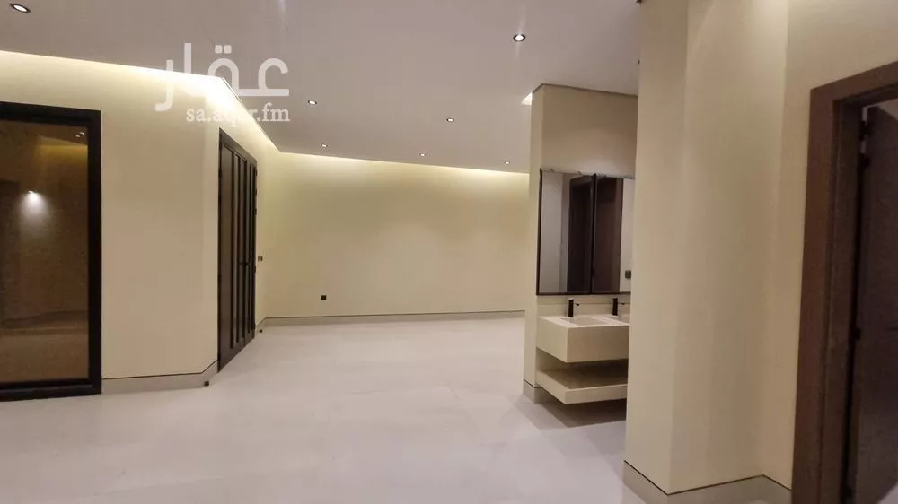 فيلا 4 غرف في العارض 15