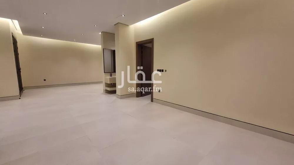 فيلا 4 غرف في العارض 16