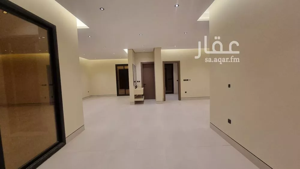 فيلا 4 غرف في العارض 18