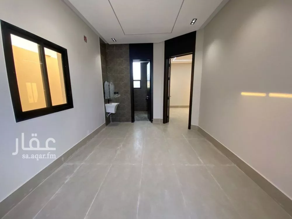 5 bedroom villa in Okaz 10