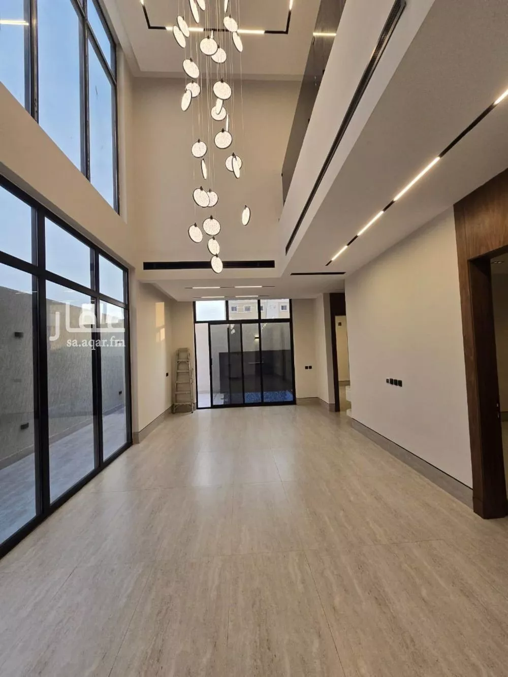 5 bedroom villa in Al Aridh 6