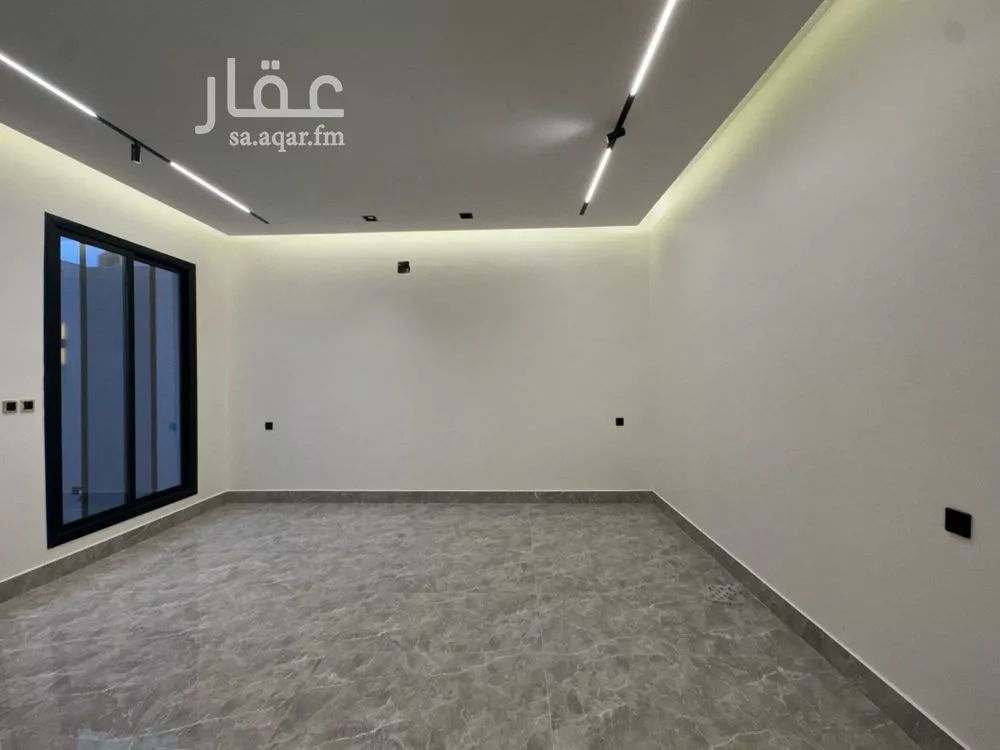 فيلا 5 غرف في الرمال 7