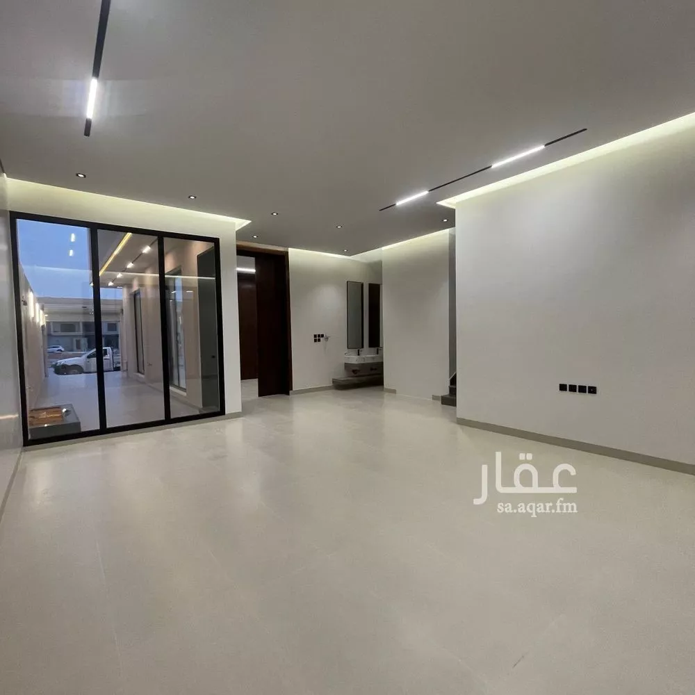 6 bedroom villa in Al Rimal 6