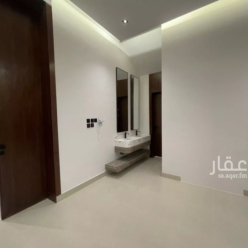6 bedroom villa in Al Rimal 9