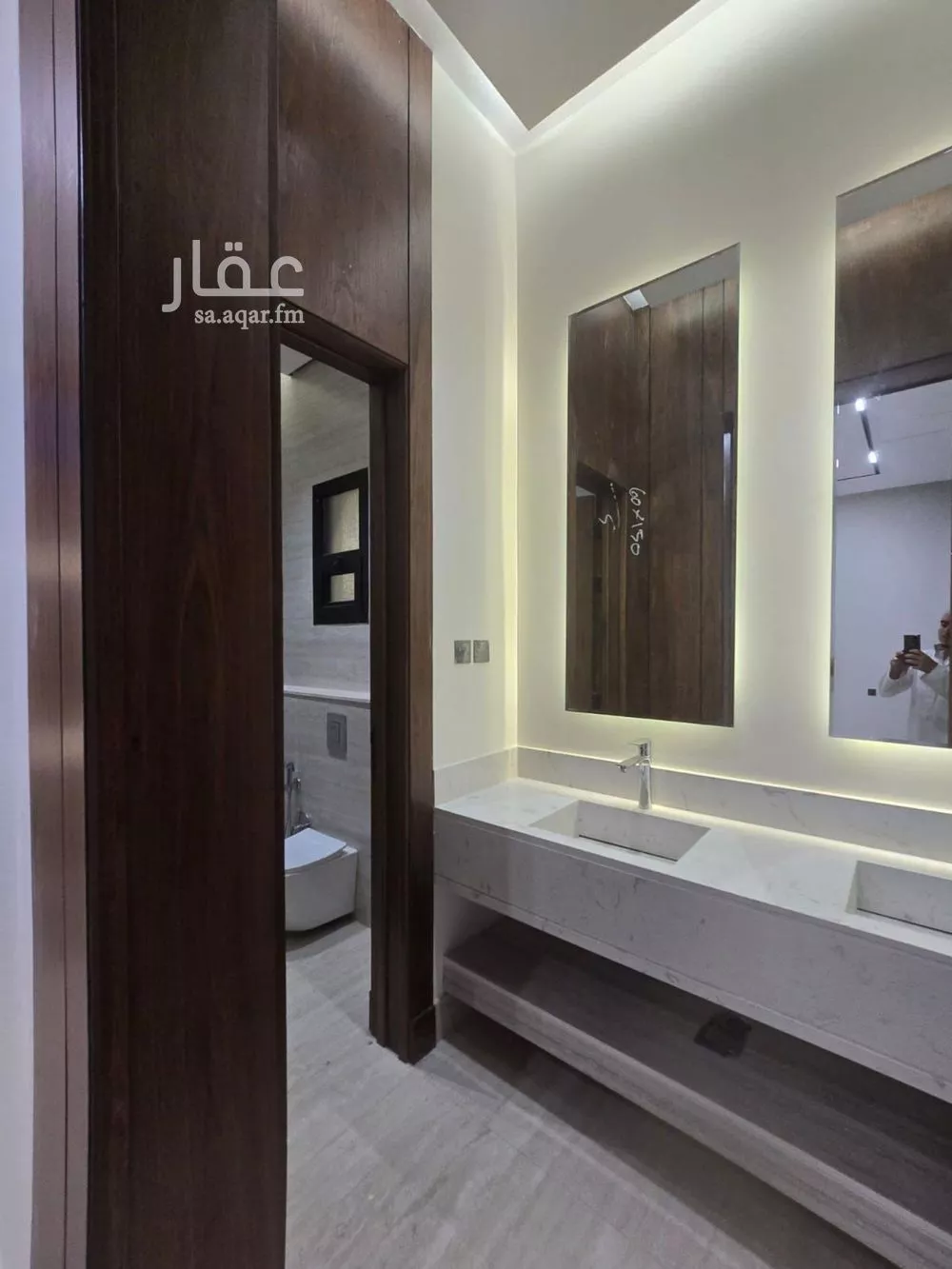 6 bedroom villa in Al Narjis 5