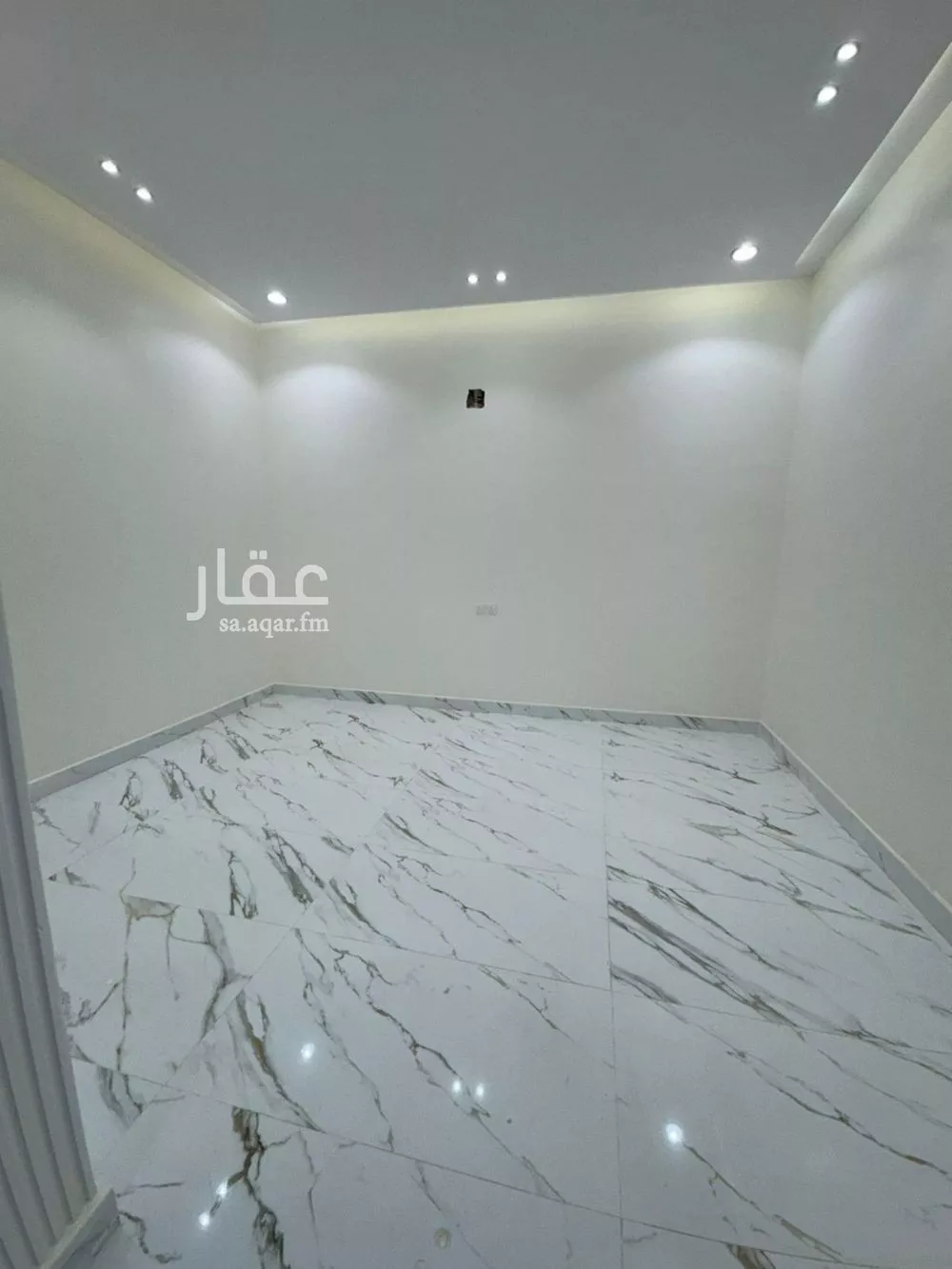 7 bedroom villa in Al Uraija Al Gharbiyah 3