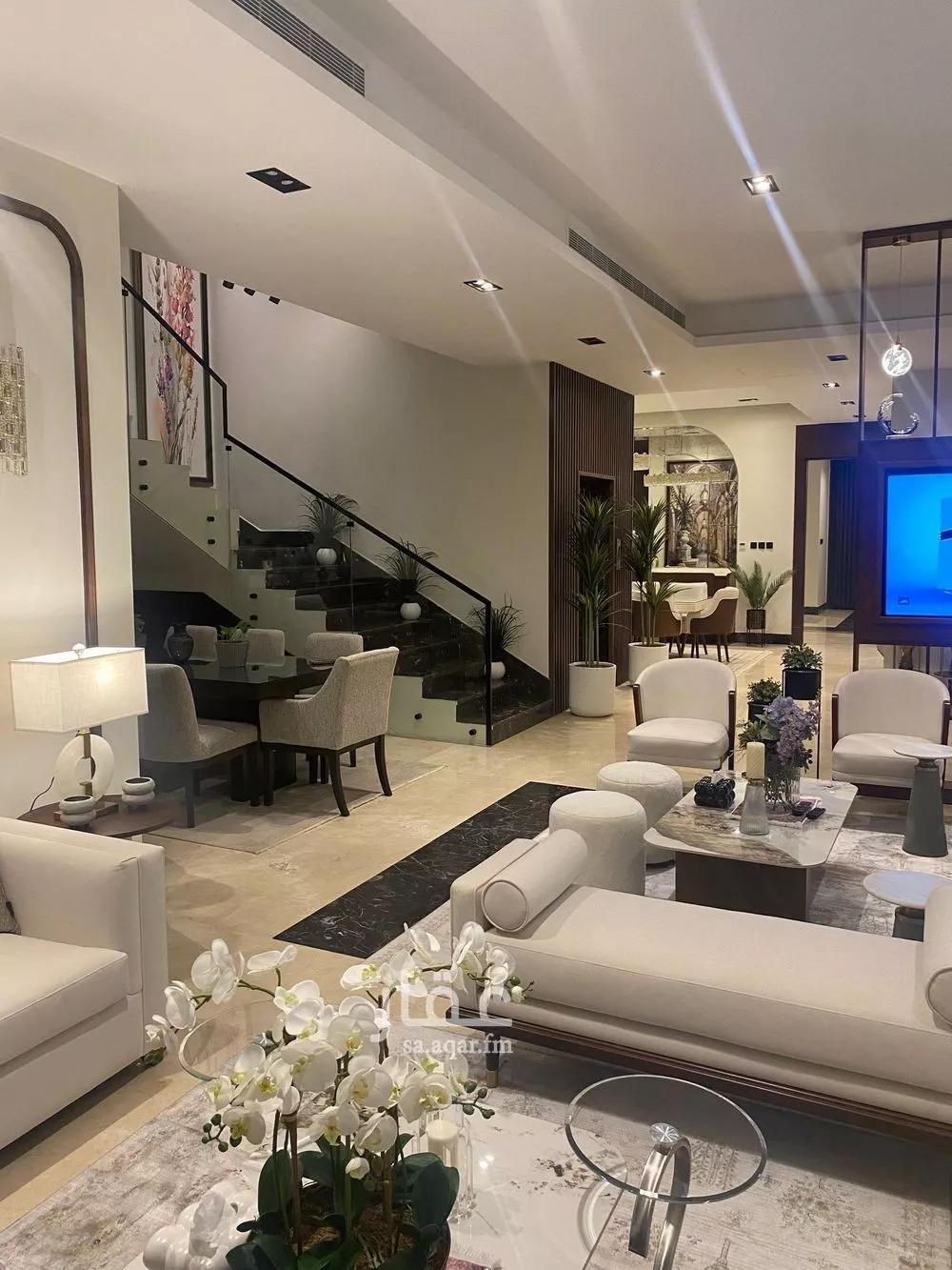 5 bedroom villa in Al Malqa 19