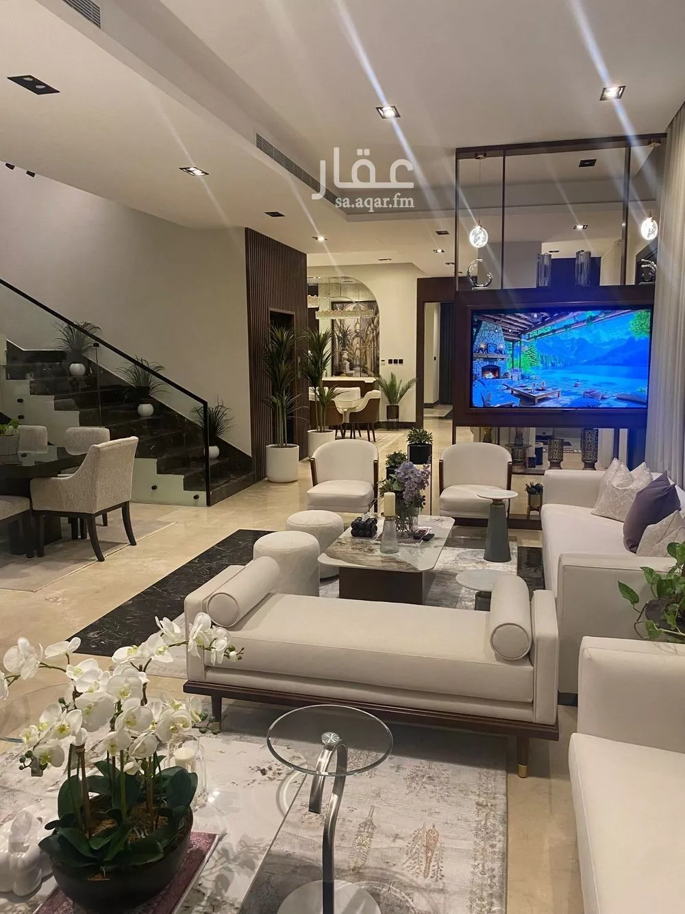 5 bedroom villa in Al Malqa 21