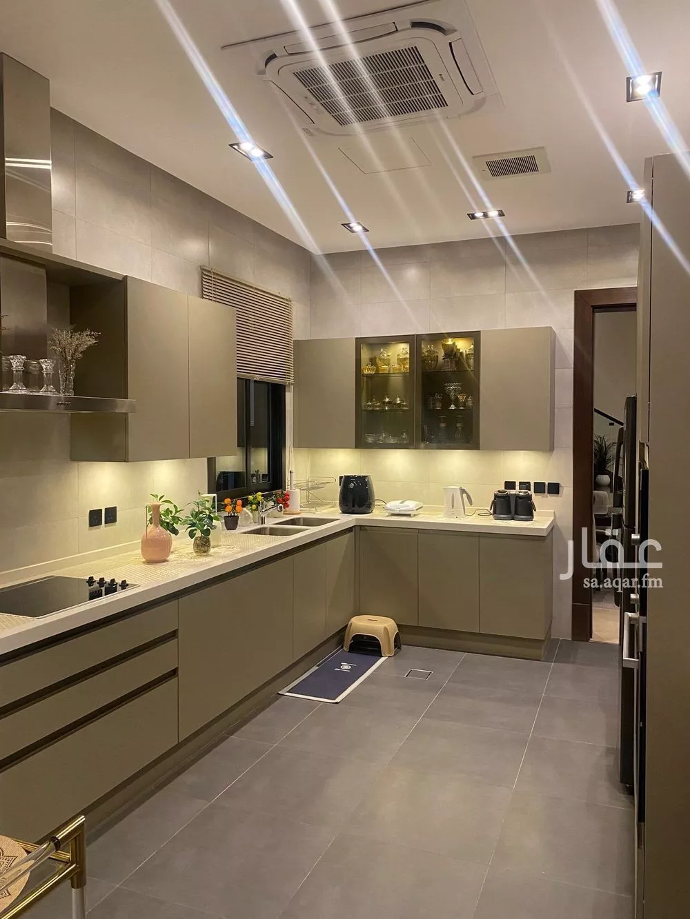 5 bedroom villa in Al Malqa 24