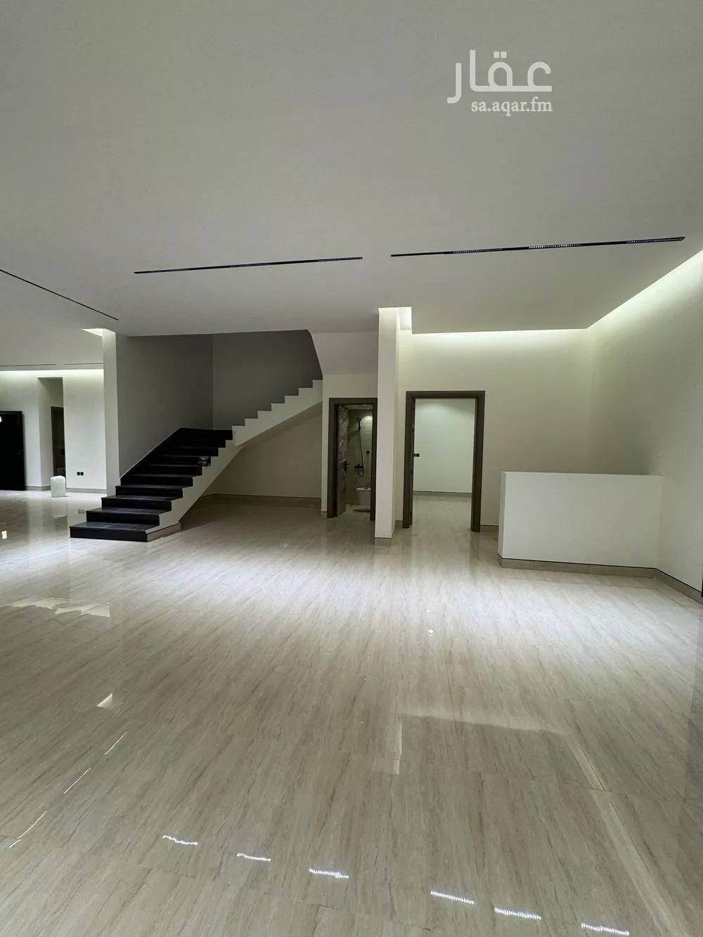 4 bedroom villa in Al Narjis 8