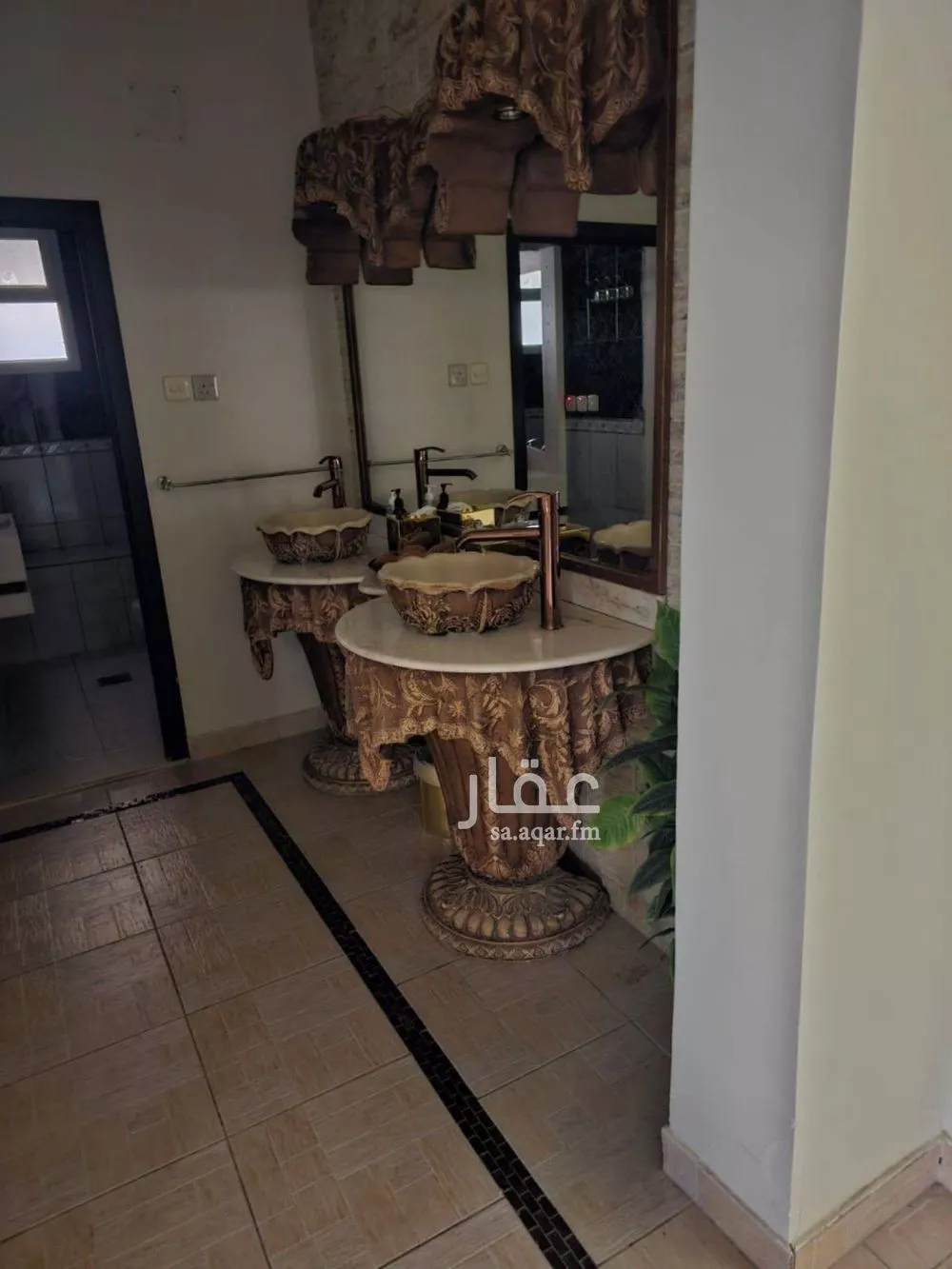8 bedroom villa in Al Khaleej 5