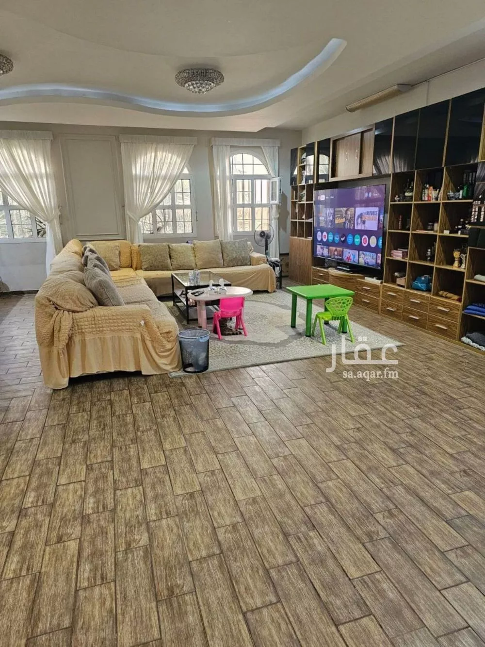 8 bedroom villa in Al Khaleej 8