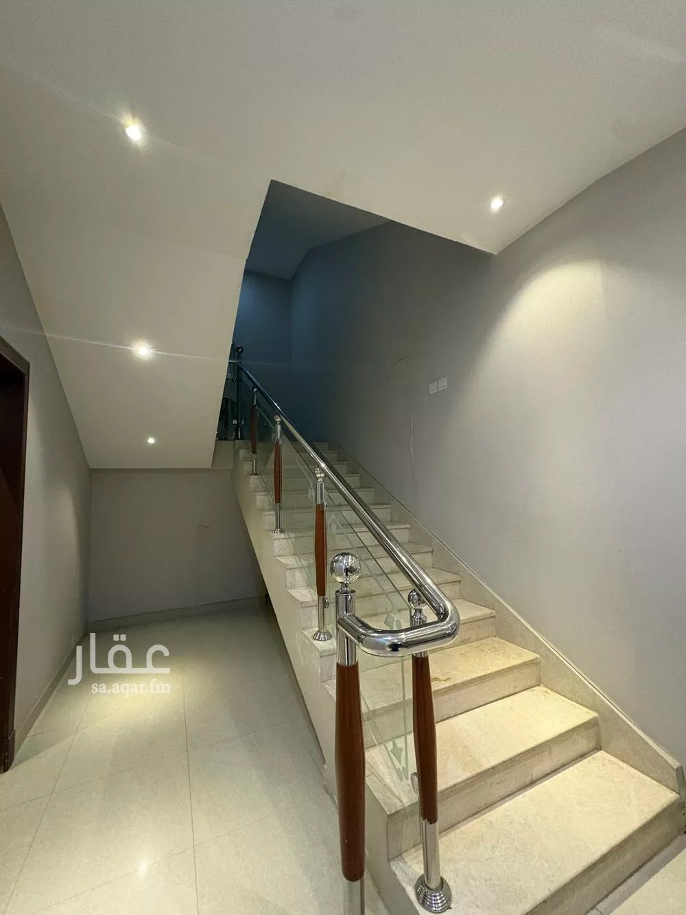 9 bedroom villa in Al Narjis 13