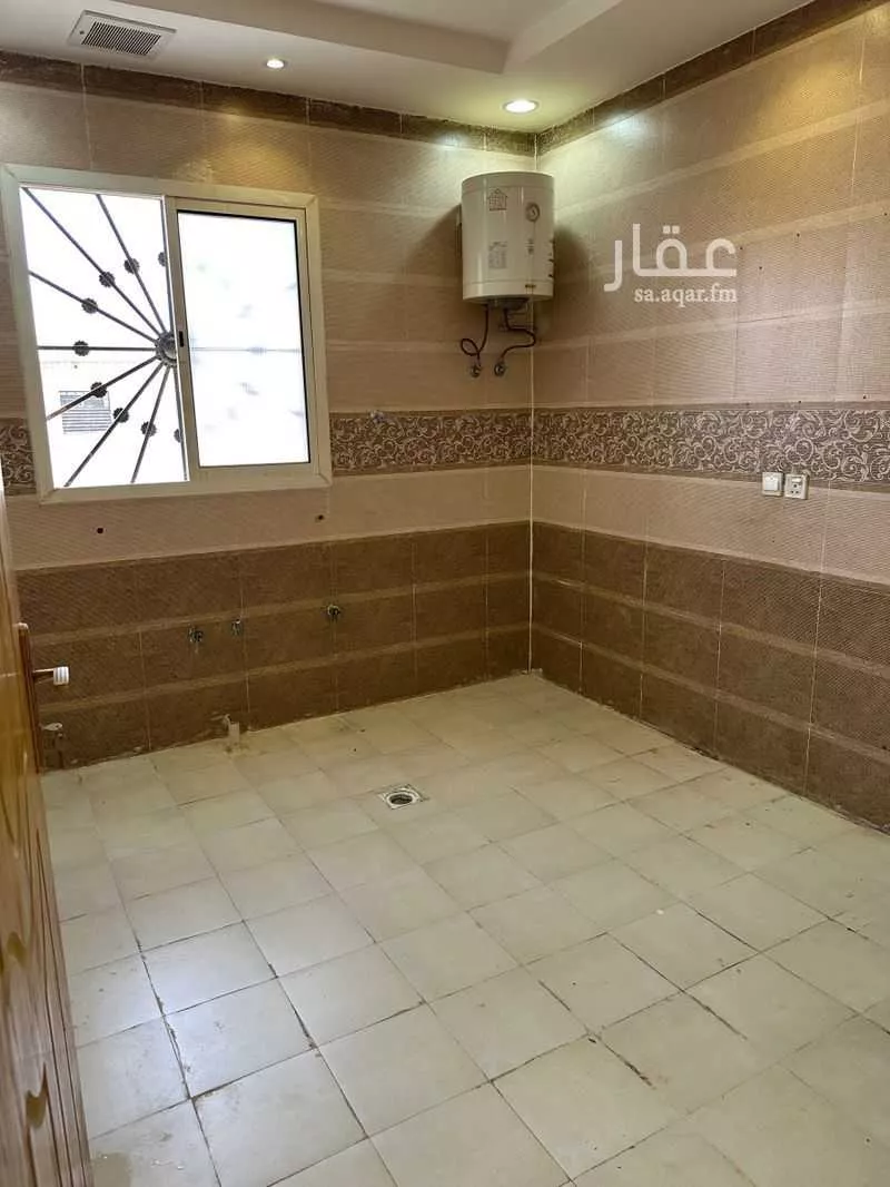 3 bedroom floor in Dhahrat Namar 6