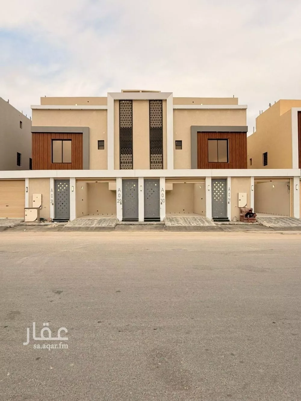 فيلا 6 غرف في عكاظ 4
