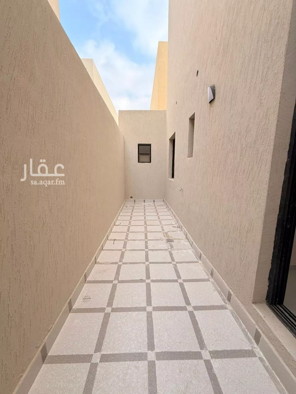 فيلا 6 غرف في عكاظ 9