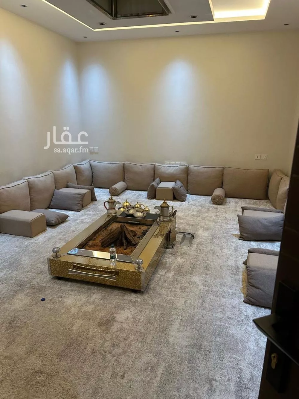 5 bedroom villa in Al Narjis 6