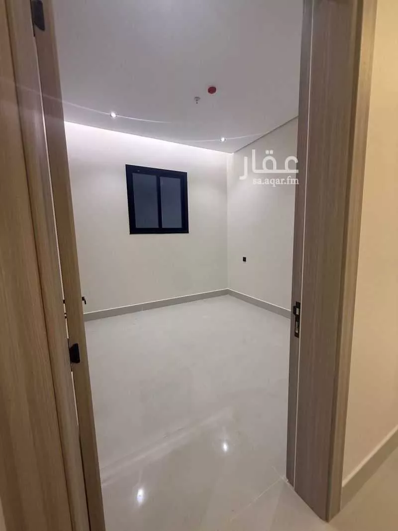 شقة 4 غرف في الحمرا 7