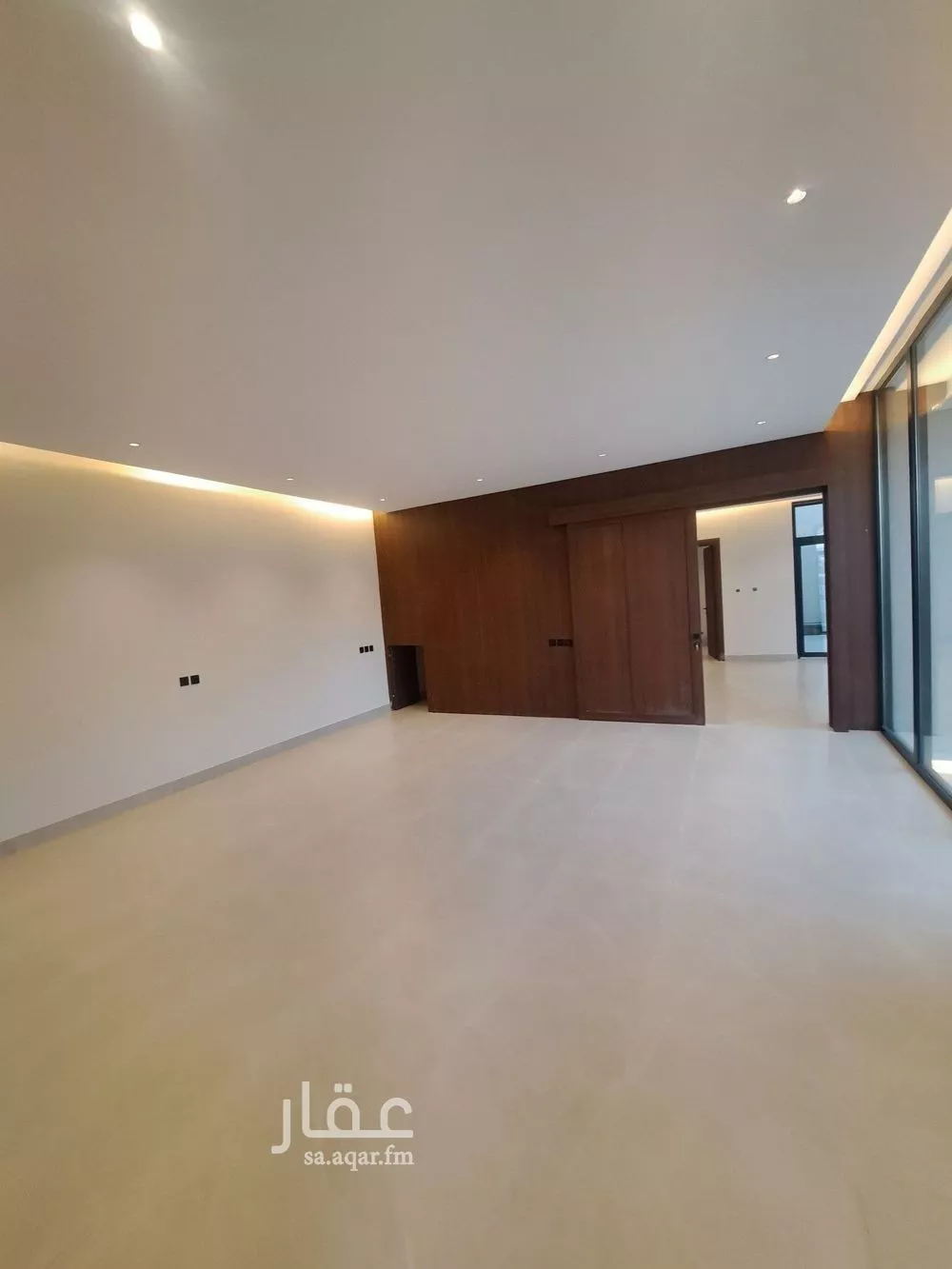 فيلا 5 غرف في الملقا 11