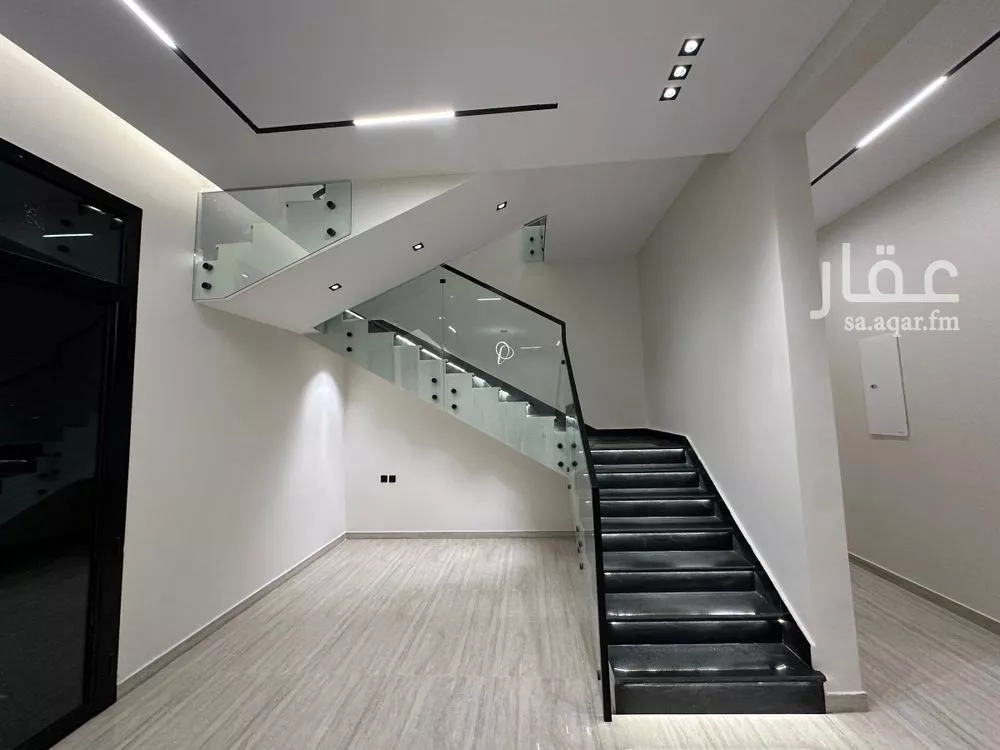 فيلا 5 غرف في الرمال 4