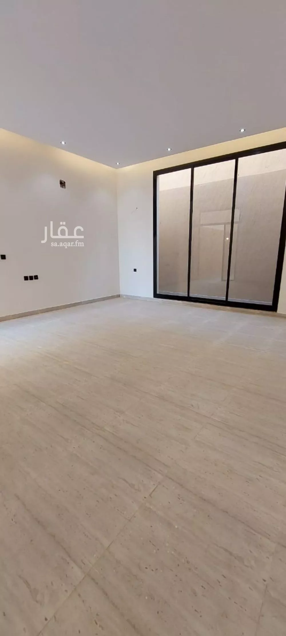 فيلا 6 غرف في عكاظ 15
