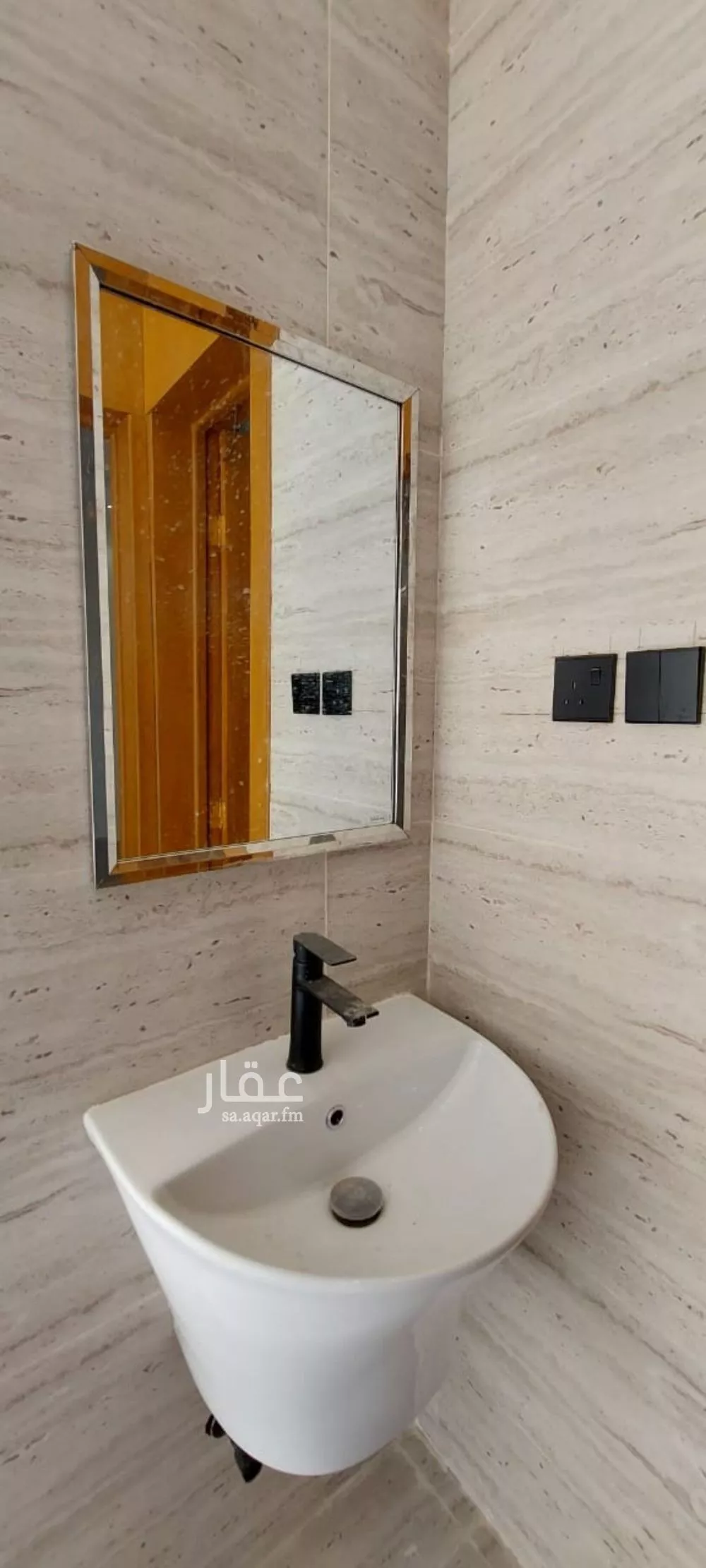 فيلا 6 غرف في عكاظ 18