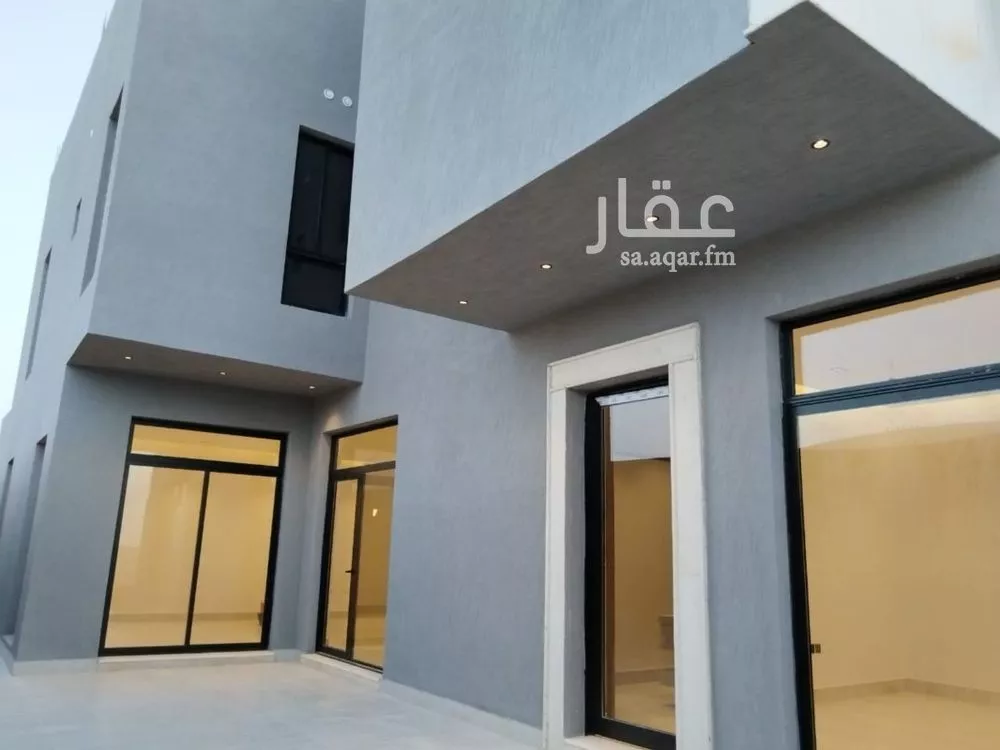 فيلا 4 غرف في الرمال 5