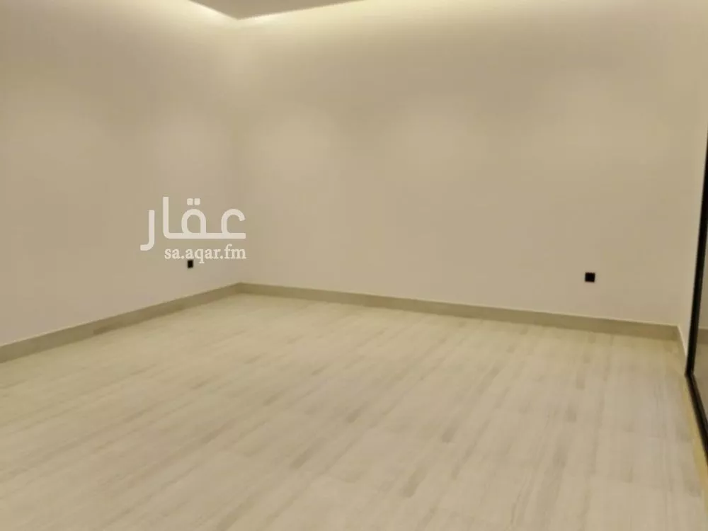 فيلا 4 غرف في الرمال 10
