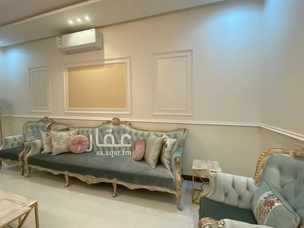 7 bedroom villa in Al Rimal 15