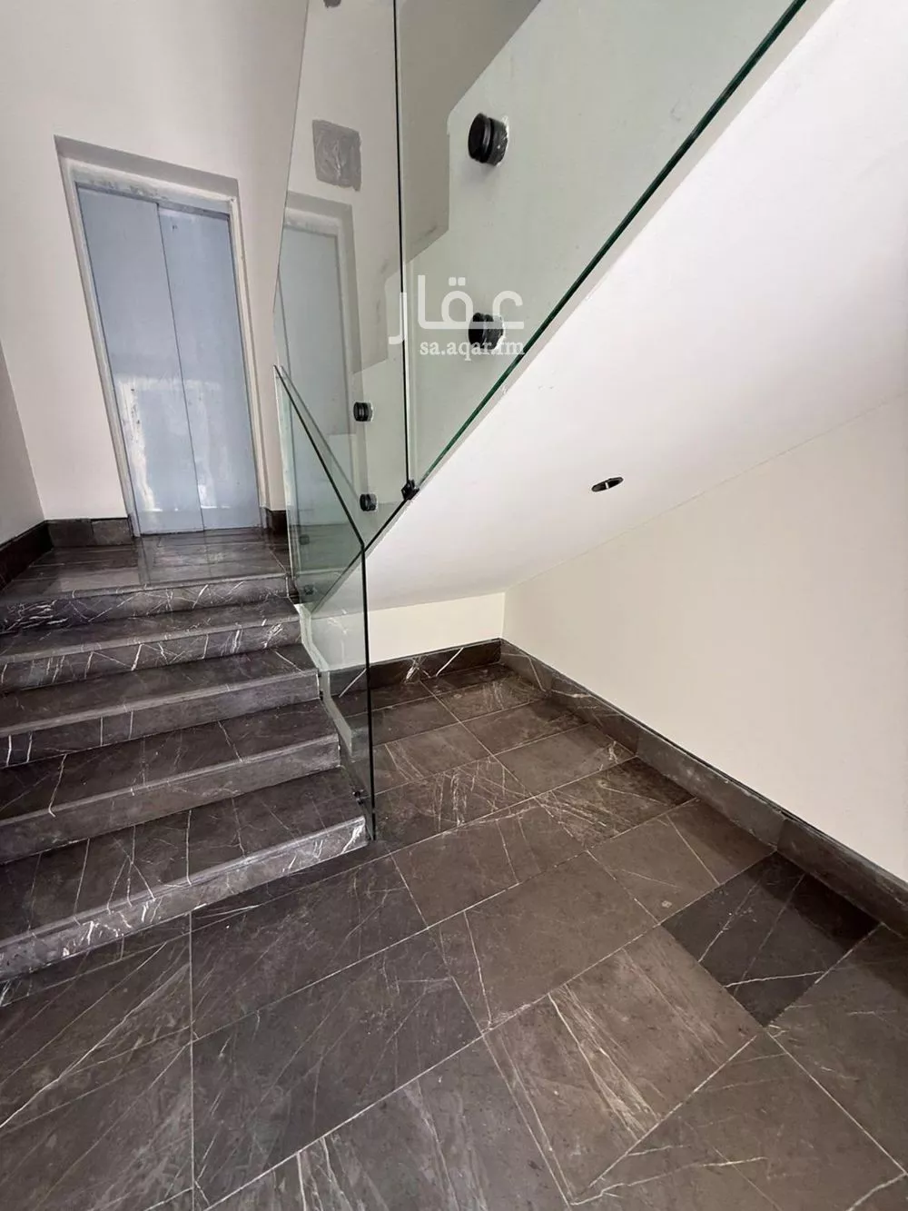 4 bedroom floor in Al Rimal 2
