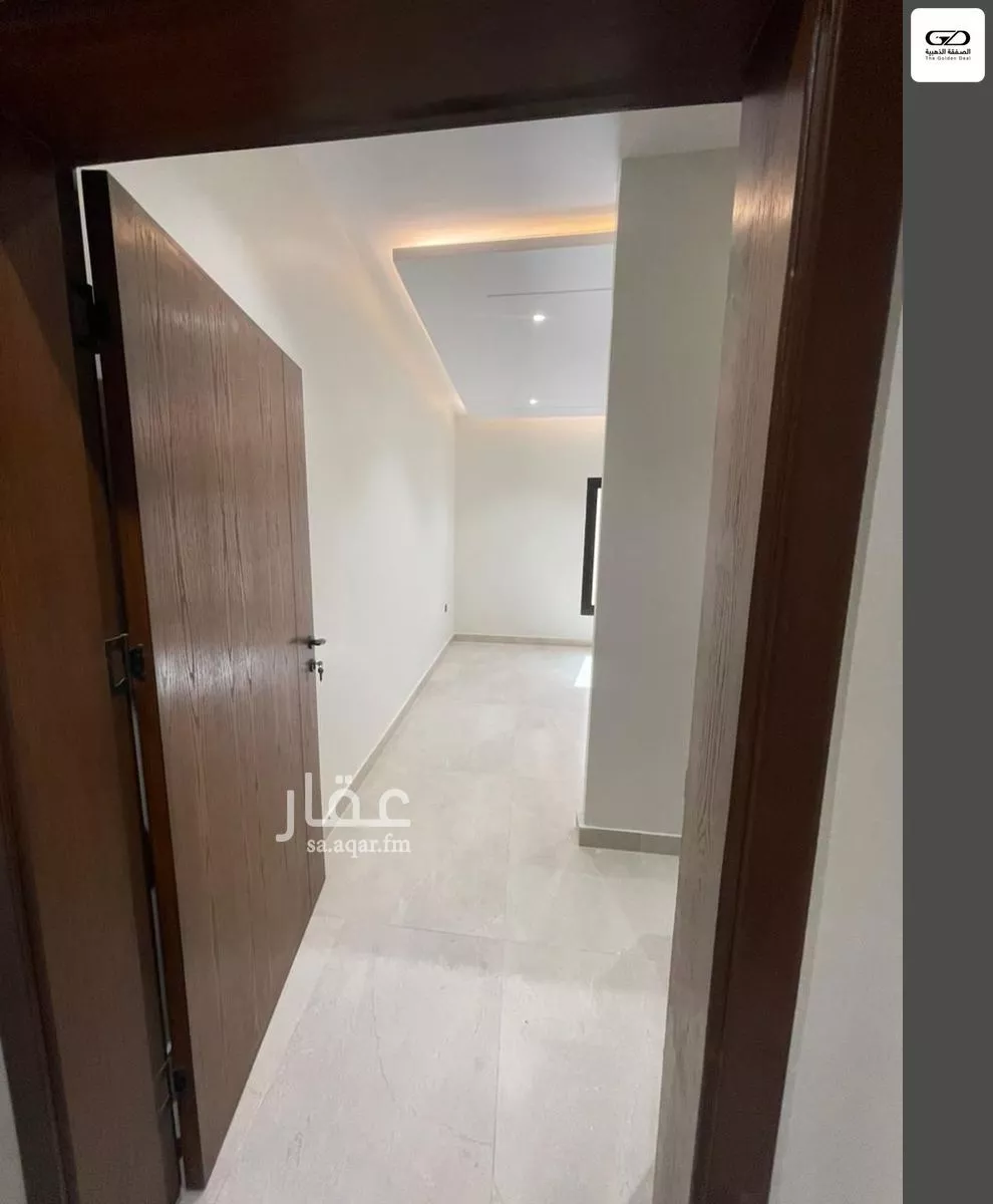 عمارة 241 م² في الرحاب 11