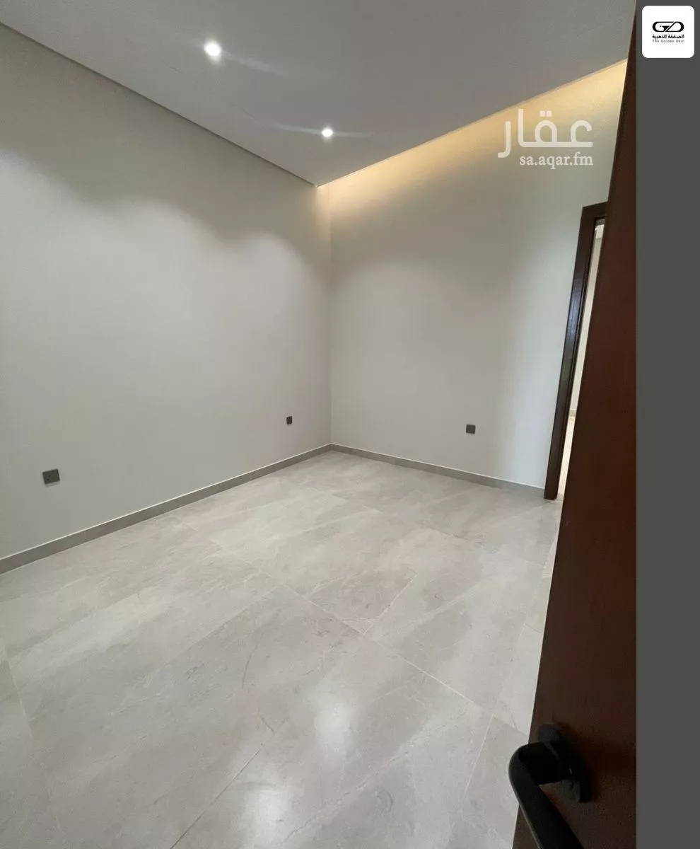 عمارة 241 م² في الرحاب 6