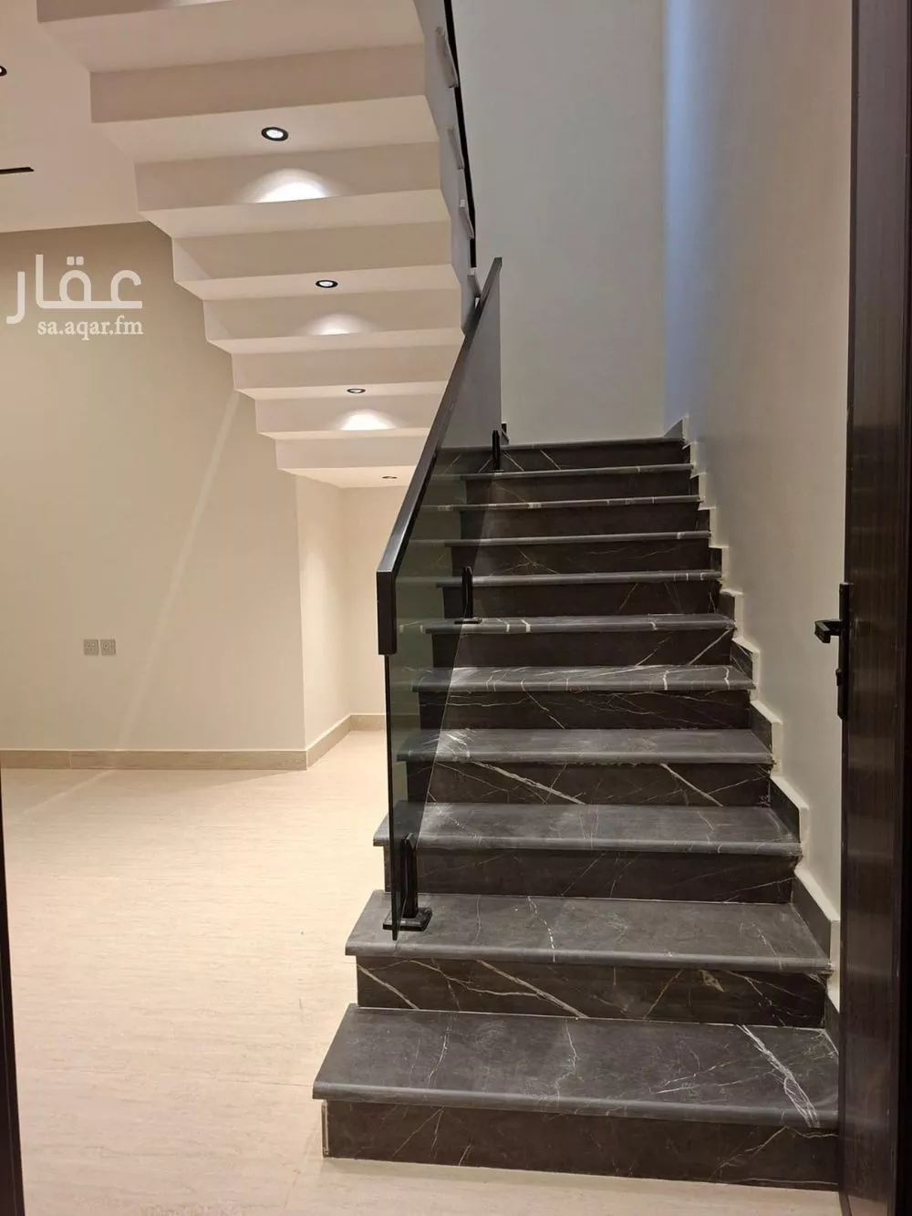 دور 7 غرف في الشرق 8