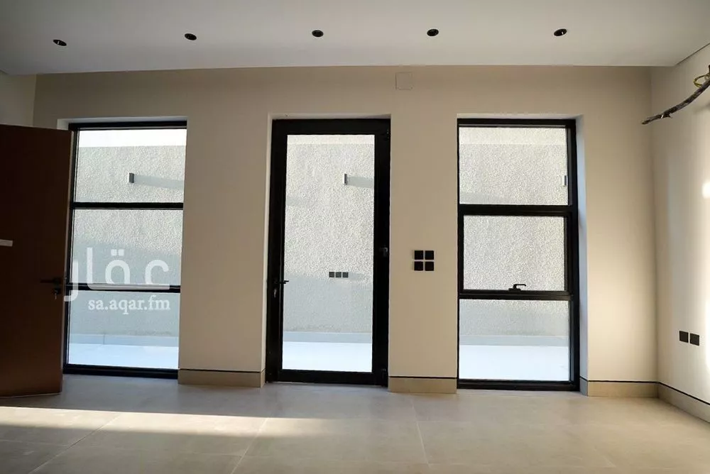 3 bedroom floor in Al Rimal 20