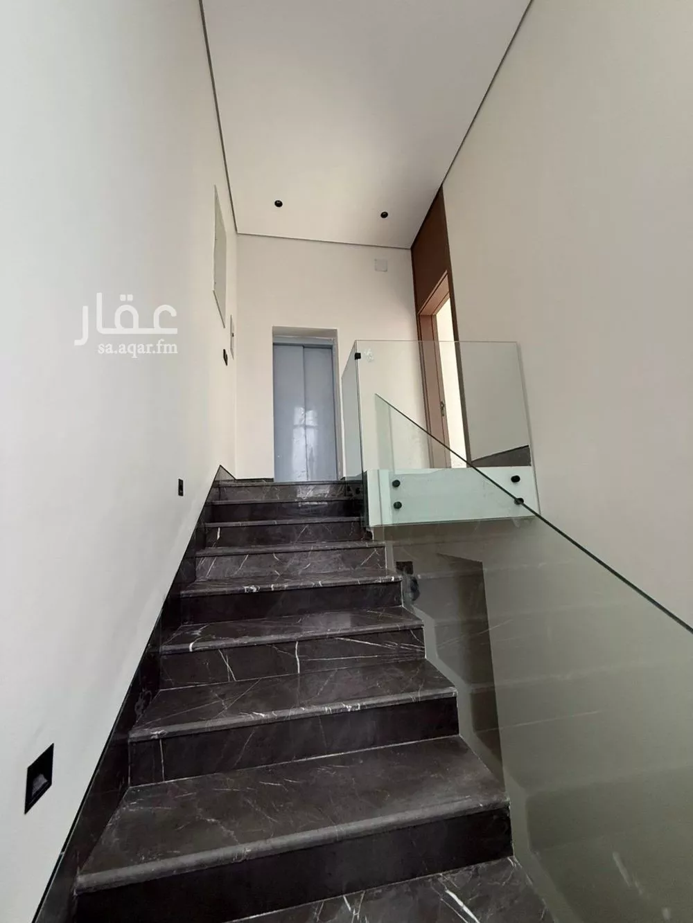 3 bedroom floor in Al Rimal 10