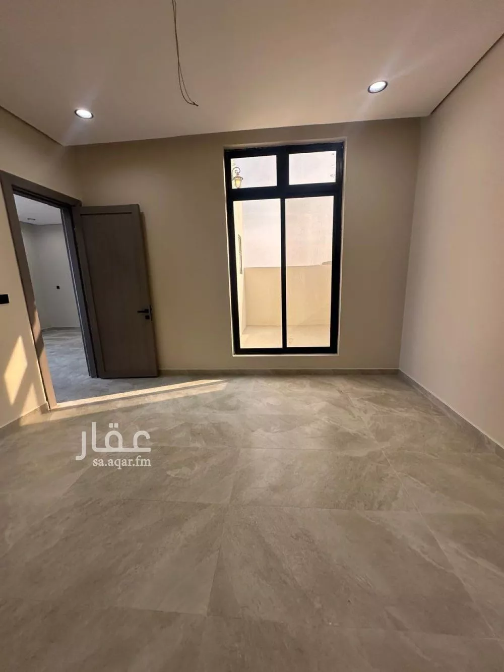 فيلا 8 غرف في الشرق 6