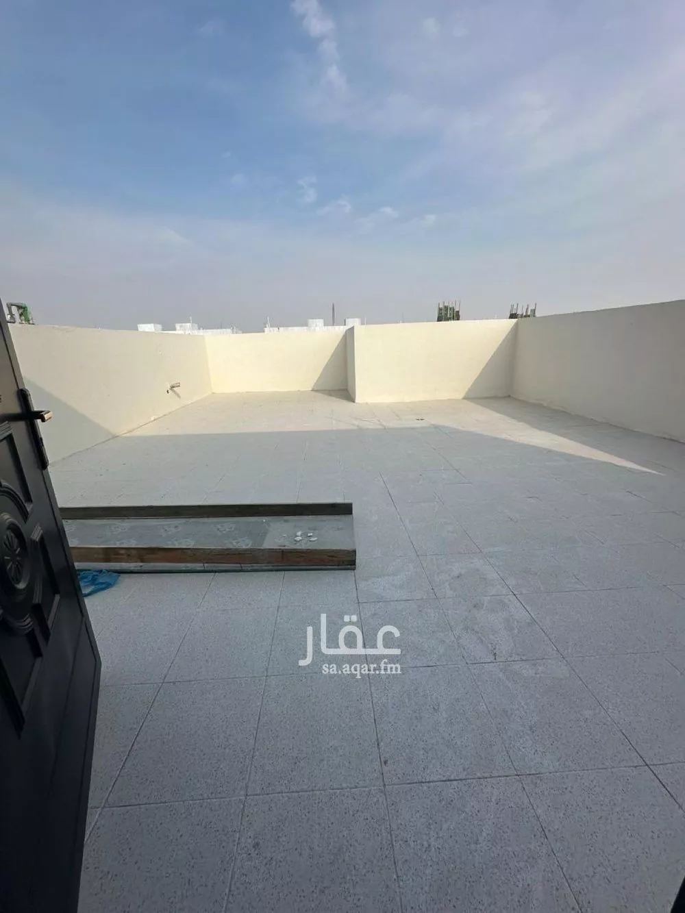 فيلا 8 غرف في الشرق 10