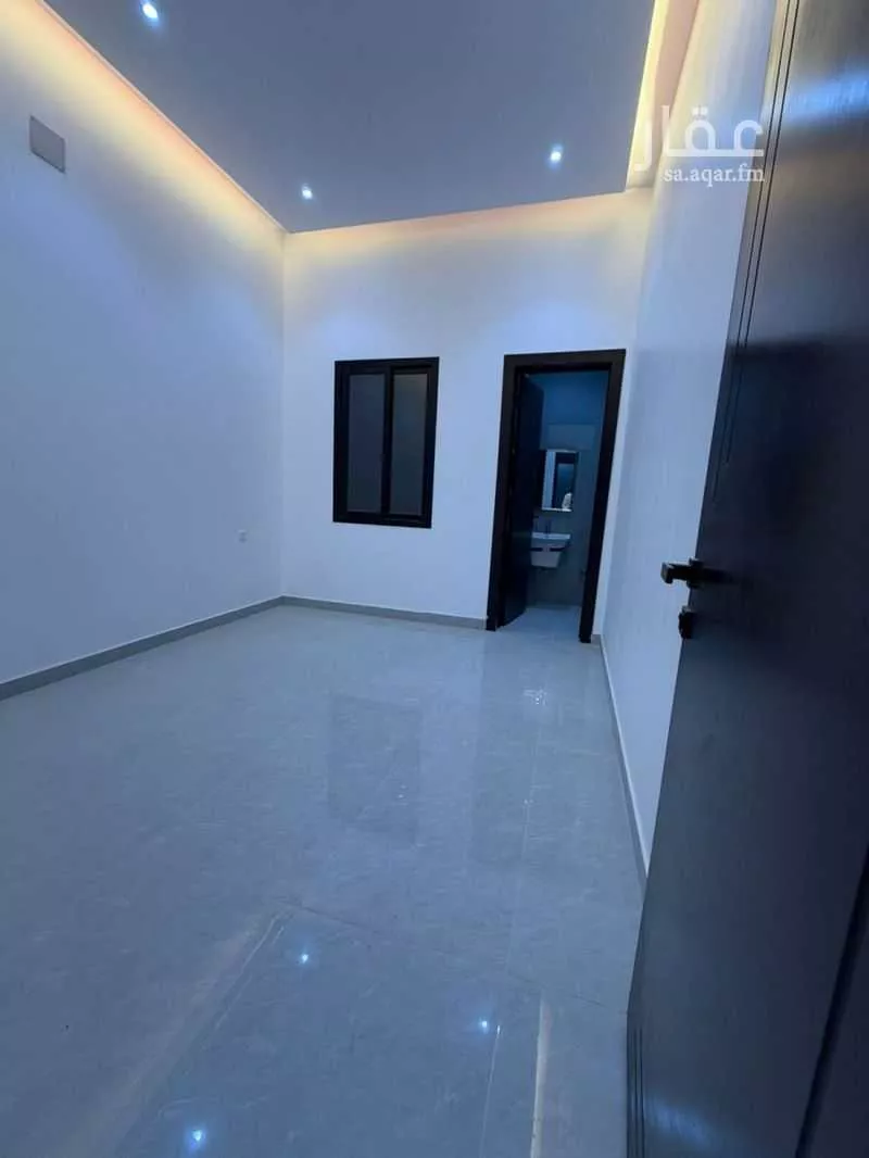 4 bedroom floor in Al Aridh 2