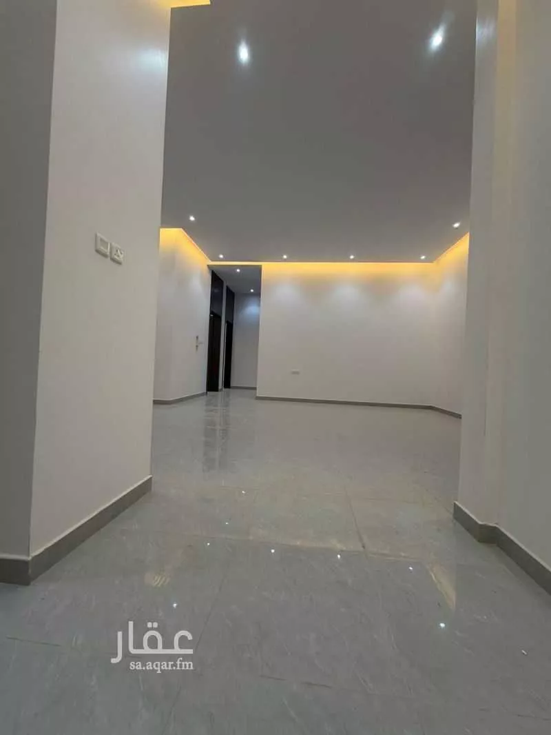 4 bedroom floor in Al Aridh 4