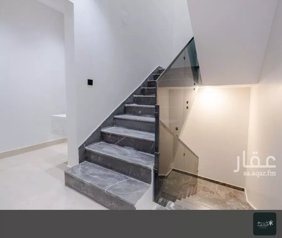 فيلا 66 غرف في الرمال 20