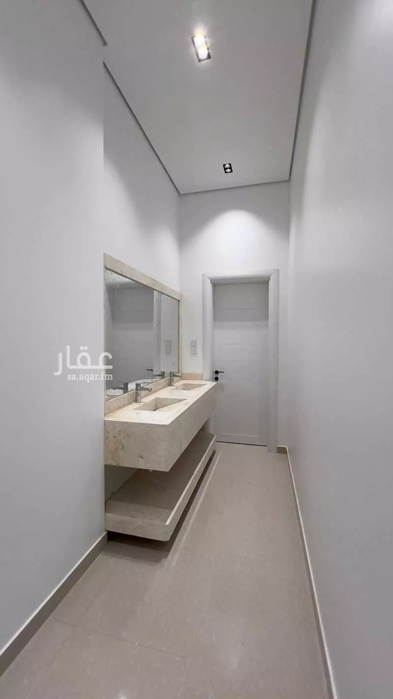 8 bedroom villa in Ar Rafiah 2